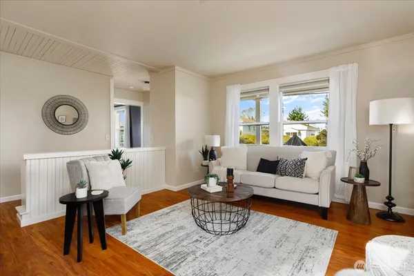 $715,000 | 220 Morris Street, La Conner, WA 98257