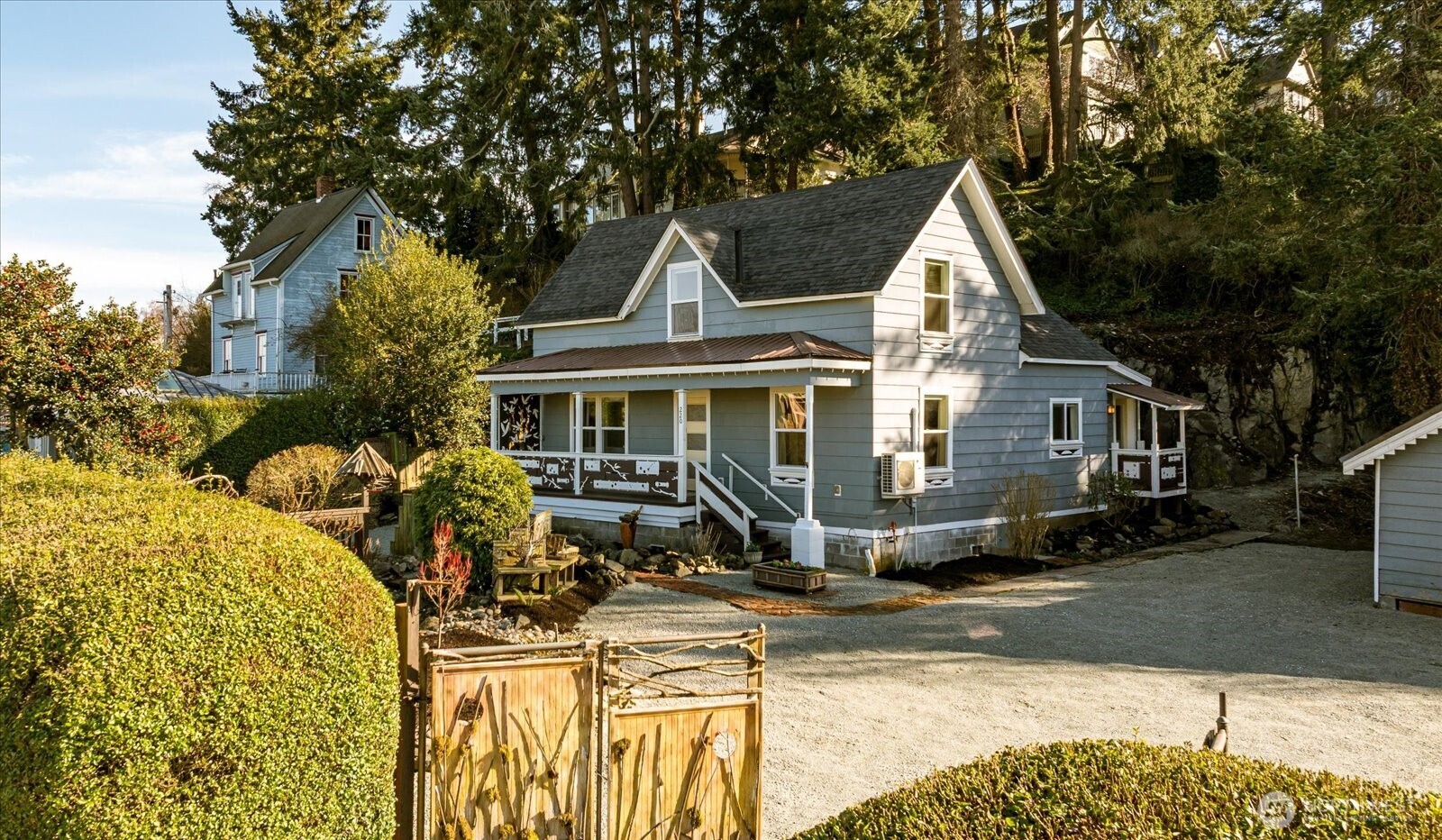 220 Morris Street La Conner, WA 98257 - Photo 2 of 40