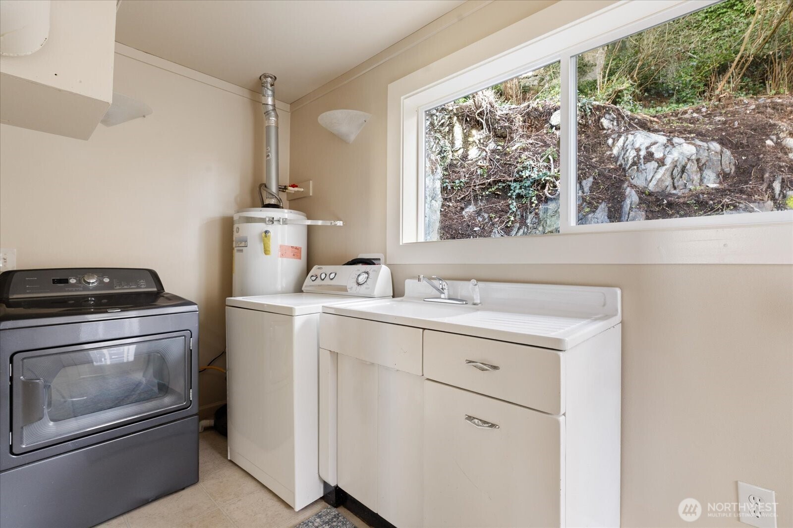 220 Morris Street La Conner, WA 98257 - Photo 21 of 40