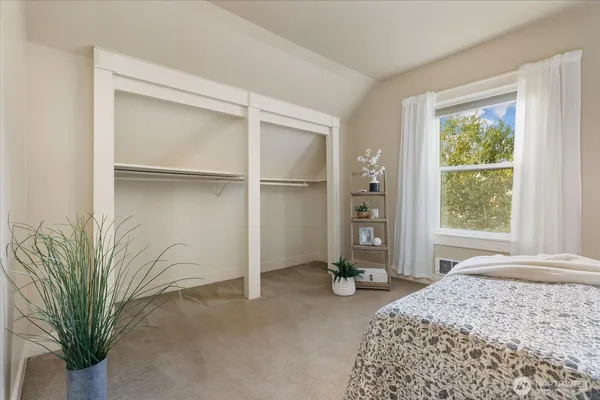 $715,000 | 220 Morris Street, La Conner, WA 98257