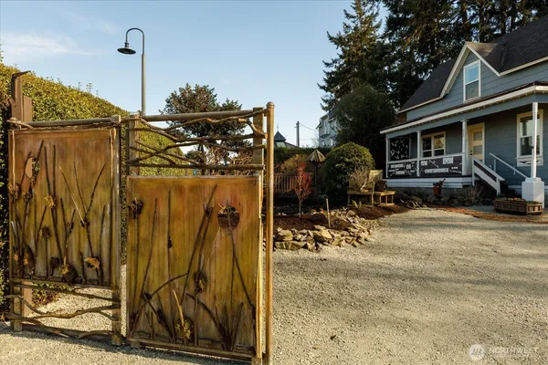 $715,000 | 220 Morris Street, La Conner, WA 98257