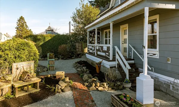 $715,000 | 220 Morris Street, La Conner, WA 98257