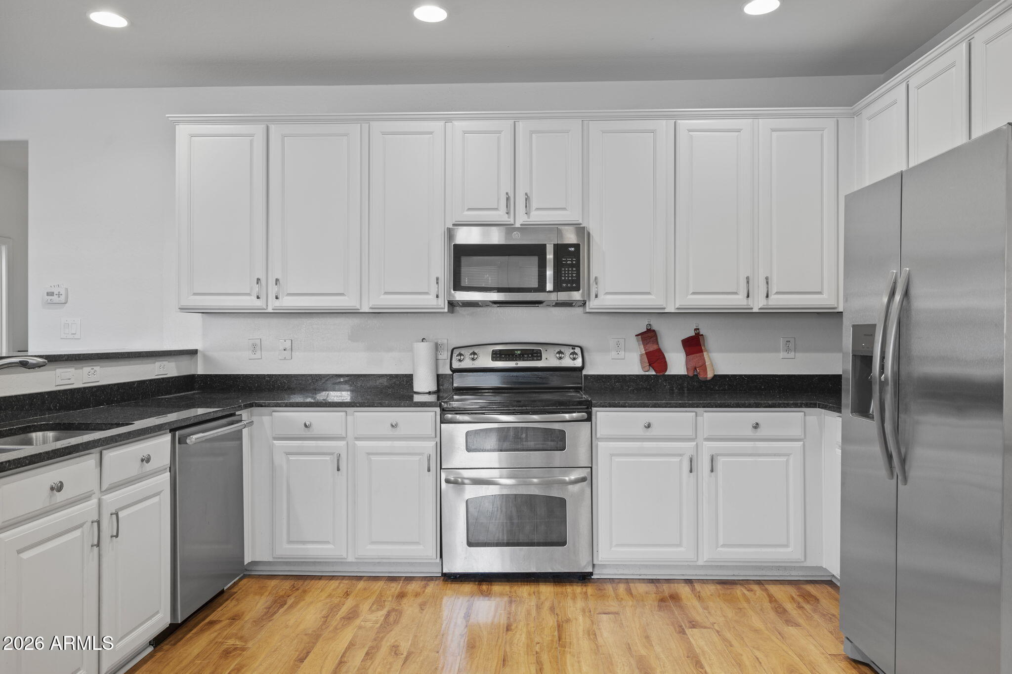 5455 West Bajada Road Phoenix, AZ 85083 - Photo 12 of 42 5455 W Bajada Rd Phoenix - 253