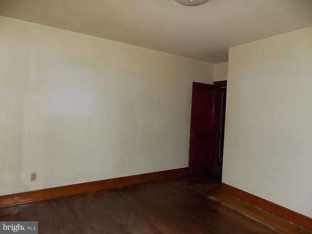 1242-10 Ten Oaks Road Baltimore, MD 21227 - Photo 8 of 20 Bedroom