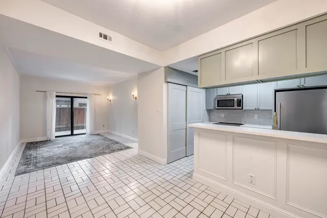 $1,375 | 11711 Memorial Drive, Unit 683, Houston, TX 77024