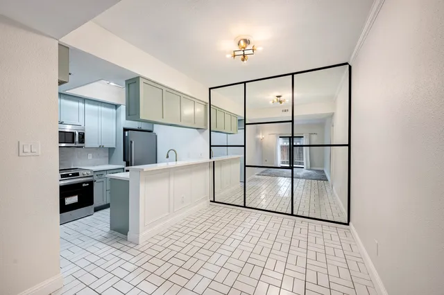 $1,375 | 11711 Memorial Drive, Unit 683, Houston, TX 77024