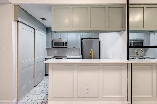 $1,375 | 11711 Memorial Drive, Unit 683, Houston, TX 77024