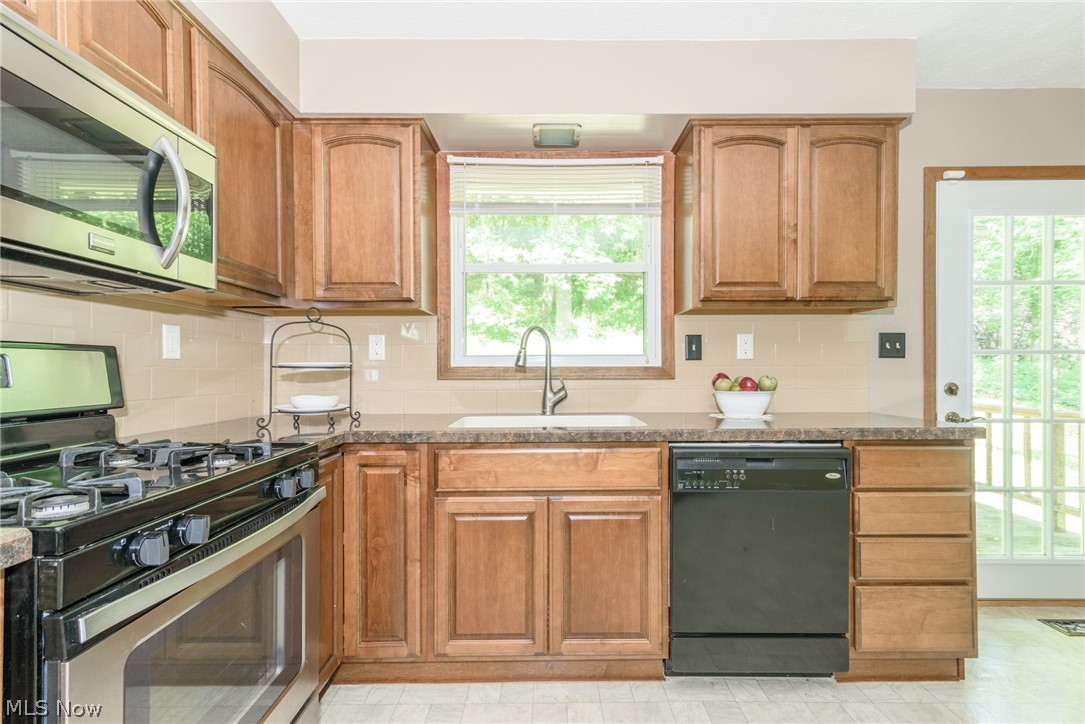 12736 Clinton Road Doylestown, OH 44230 - Photo 10 of 35 Gallery Image 10