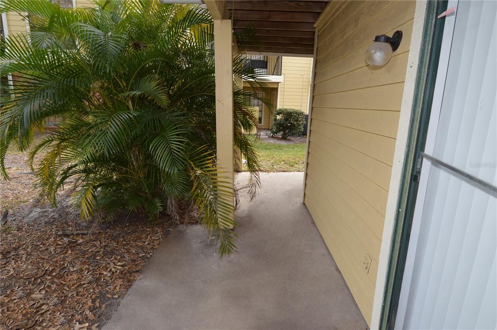 8641 Fancy Finch Drive, Unit 103 Tampa, FL 33614 - Photo 38 of 92