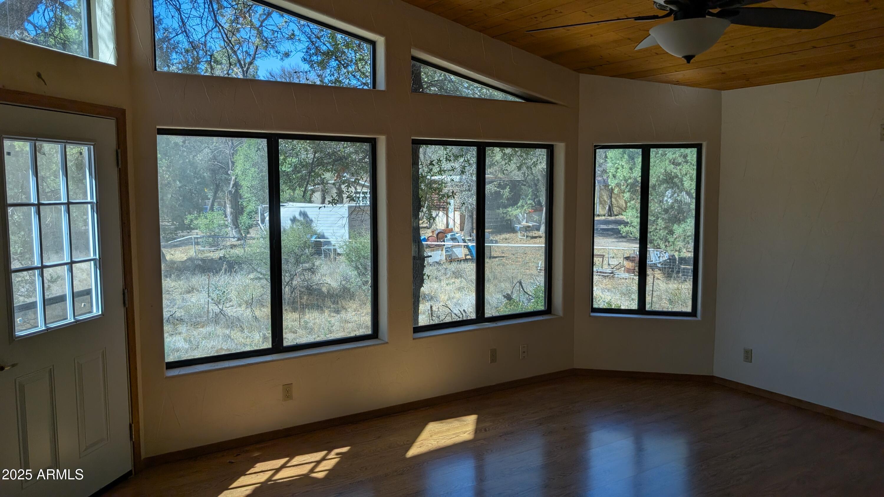 51554 North Signal Mountain Road Miami, AZ 85539 - Photo 9 of 17 Master