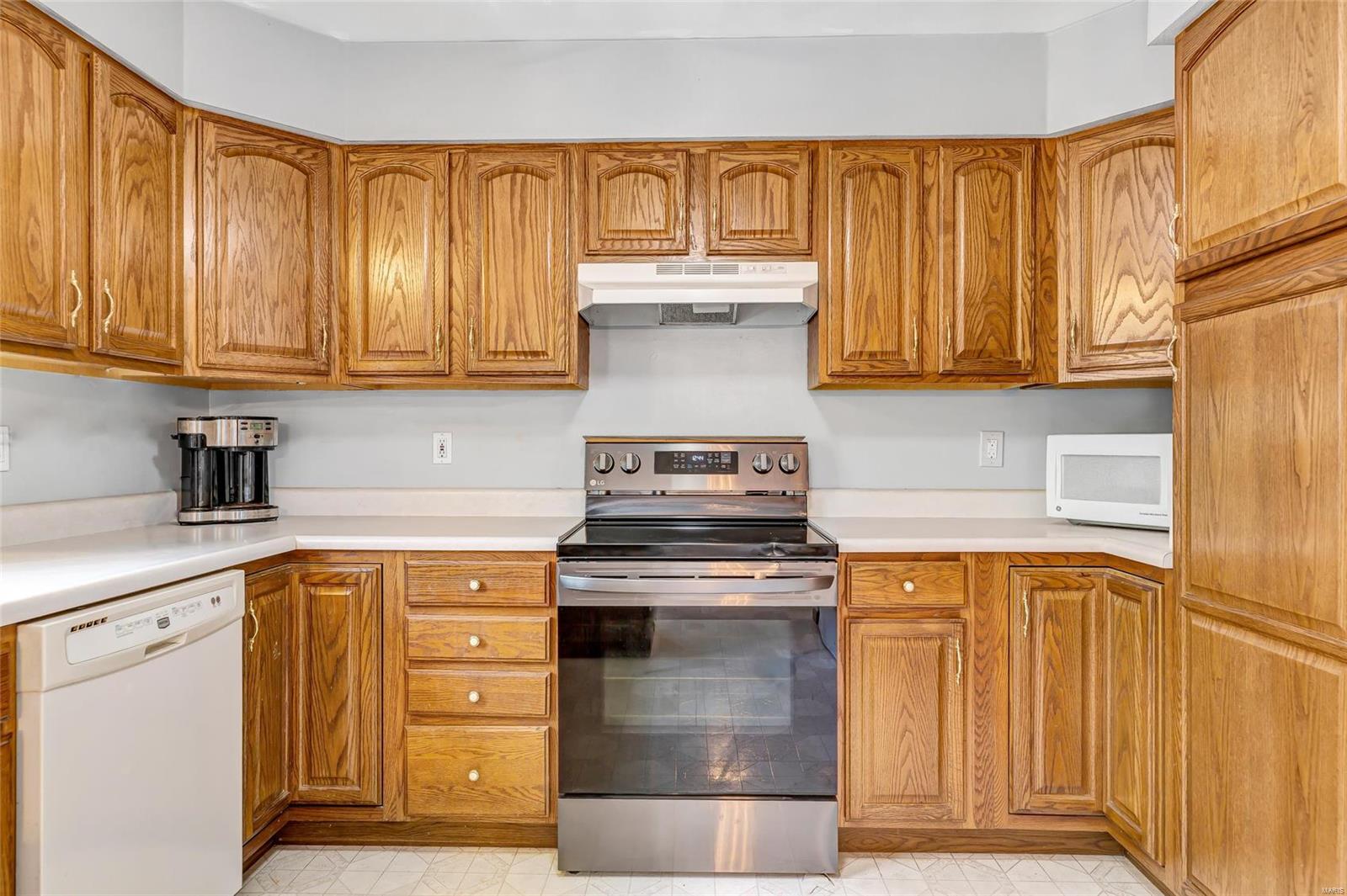 218 Stonehill Ridge Valmeyer, IL 62295 - Photo 13 of 51