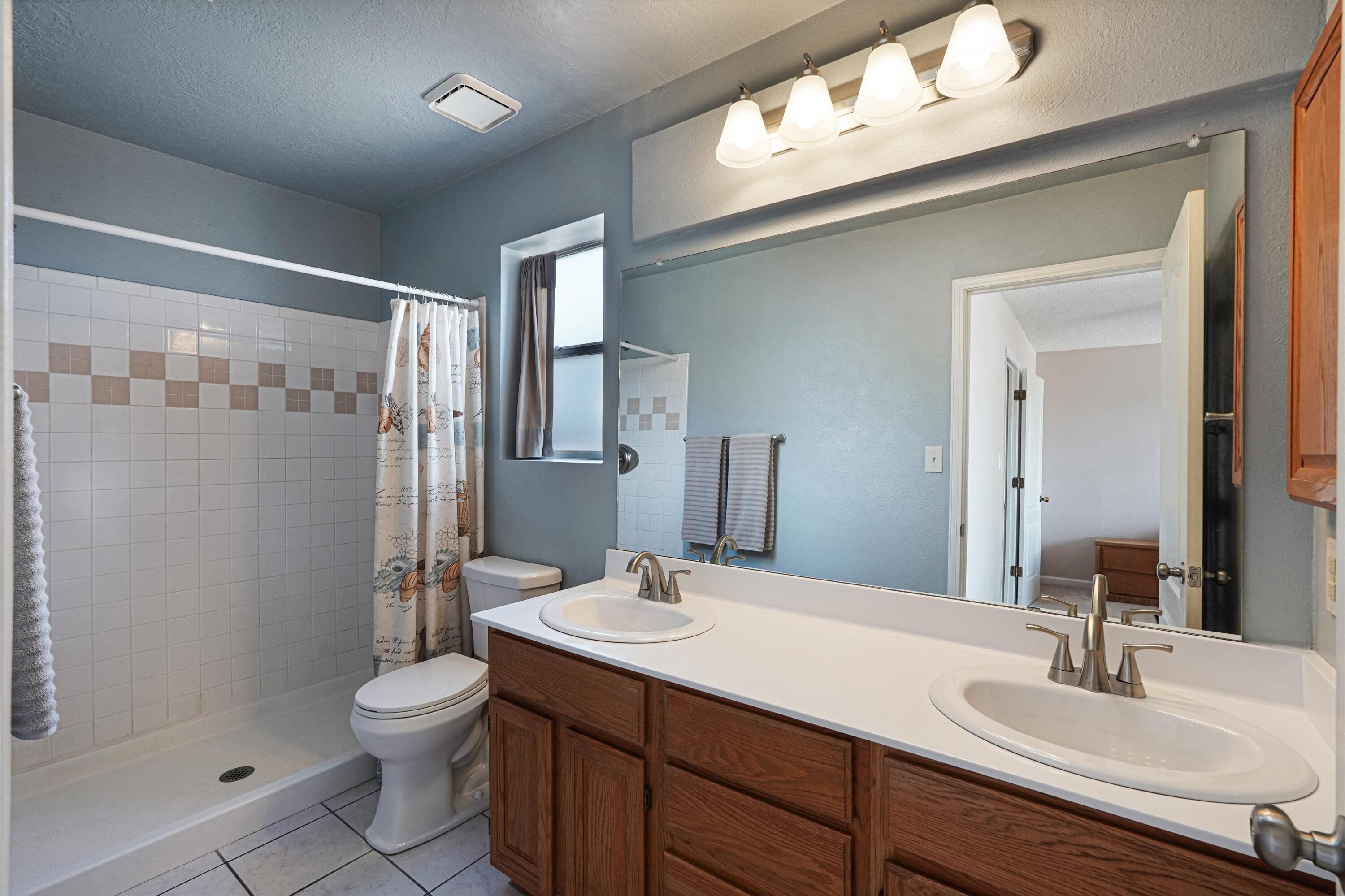 2566 Diamond Peak Drive Northeast Rio Rancho, NM 87144 - Photo 17 of 31 Gallery Image 17