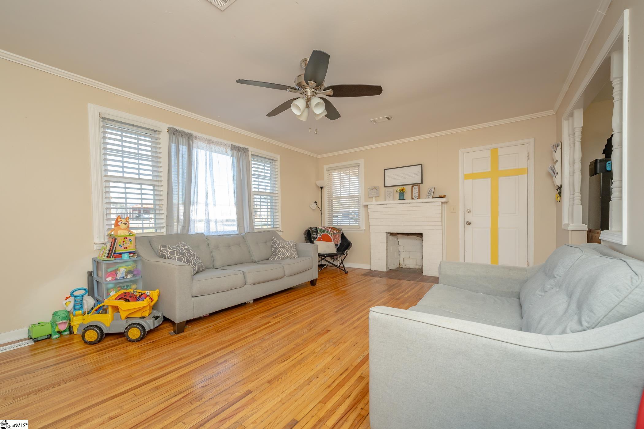 129 Ballard Road Pelzer, SC 29669 - Photo 4 of 34