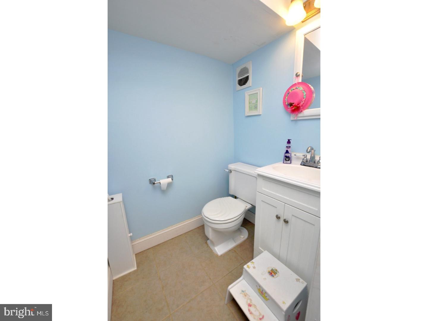 3509 Kyle Road Philadelphia, PA 19154 - Photo 14 of 23 Bathroom