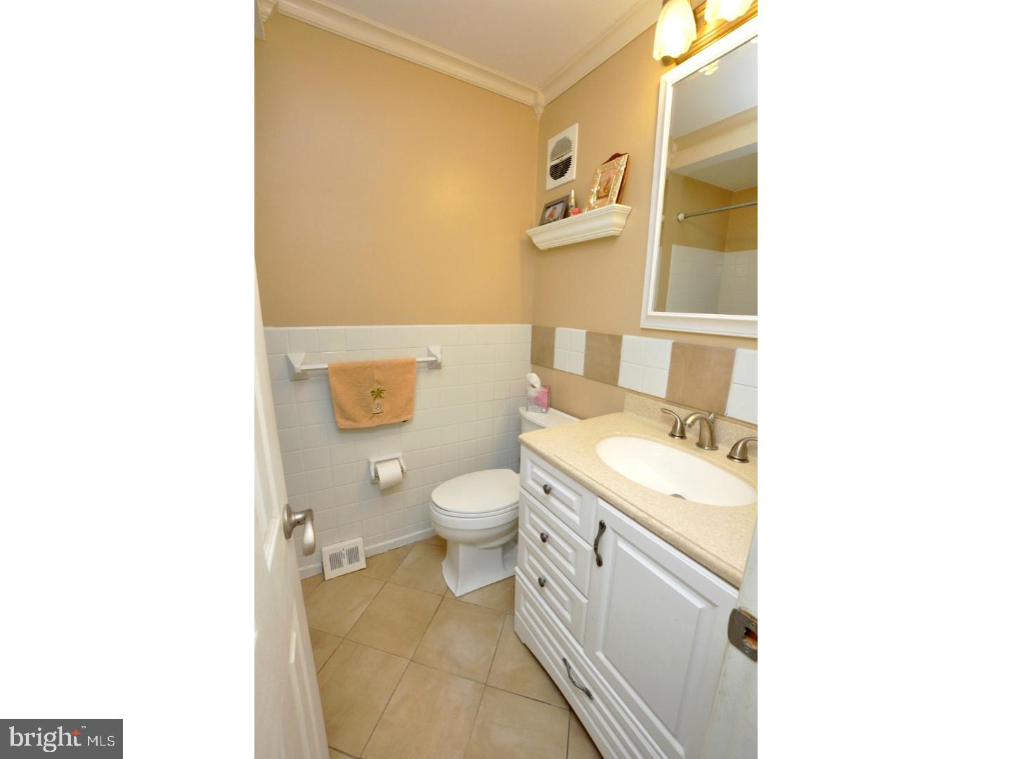 3509 Kyle Road Philadelphia, PA 19154 - Photo 17 of 23 Bathroom