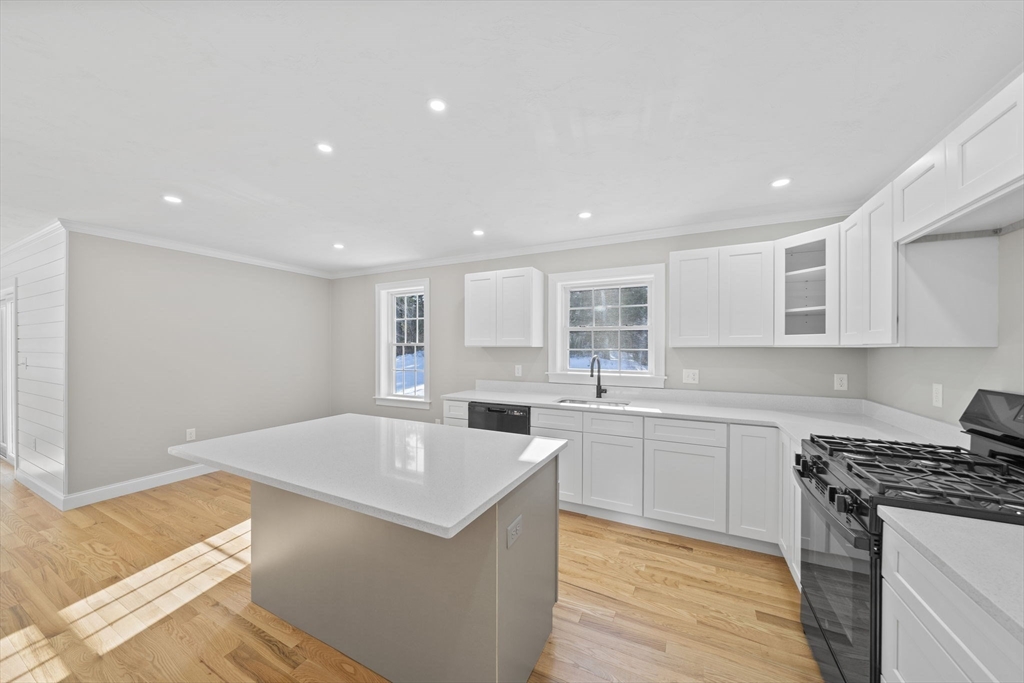 6 Amanda's Way, Unit 6 Halifax, MA 02338 - Photo 3 of 31