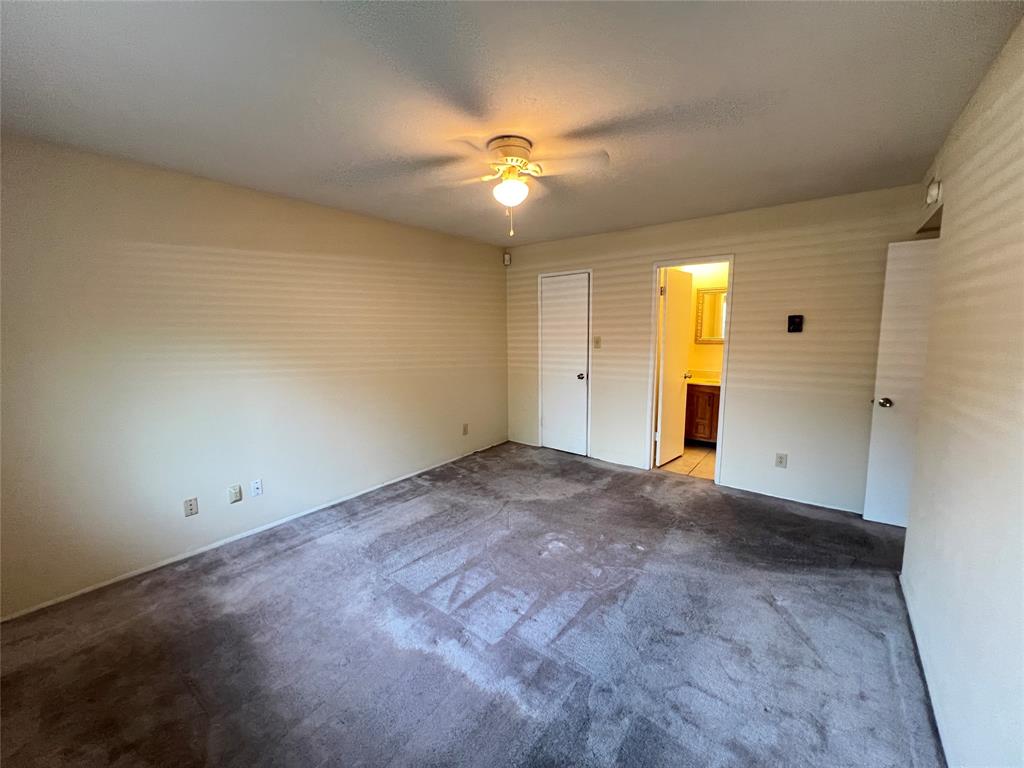 2107 Victoria Road Carrollton, TX 75007 - Photo 24 of 39
