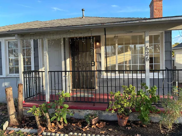 $535,000 | 626 La Prenda Drive, Oakland, CA 94603
