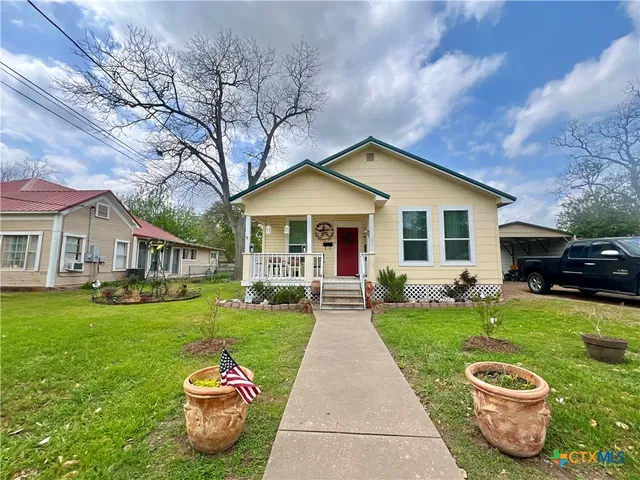 $214,000 | 319 Smith Street, Gonzales, TX 78629