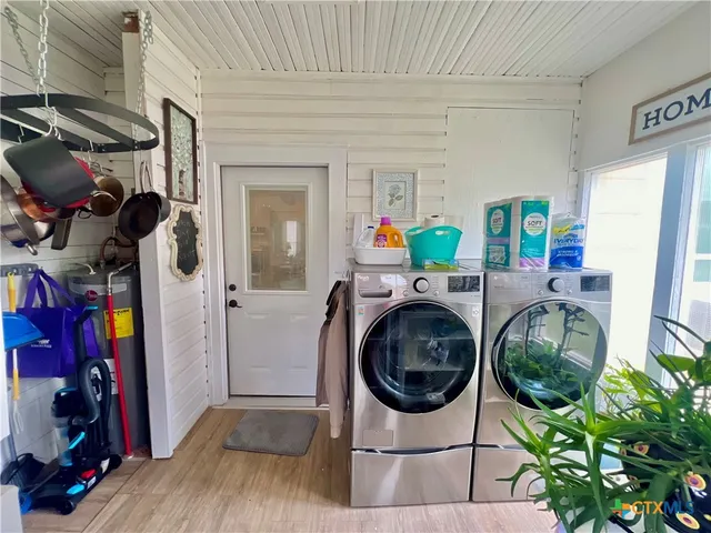 $214,000 | 319 Smith Street, Gonzales, TX 78629