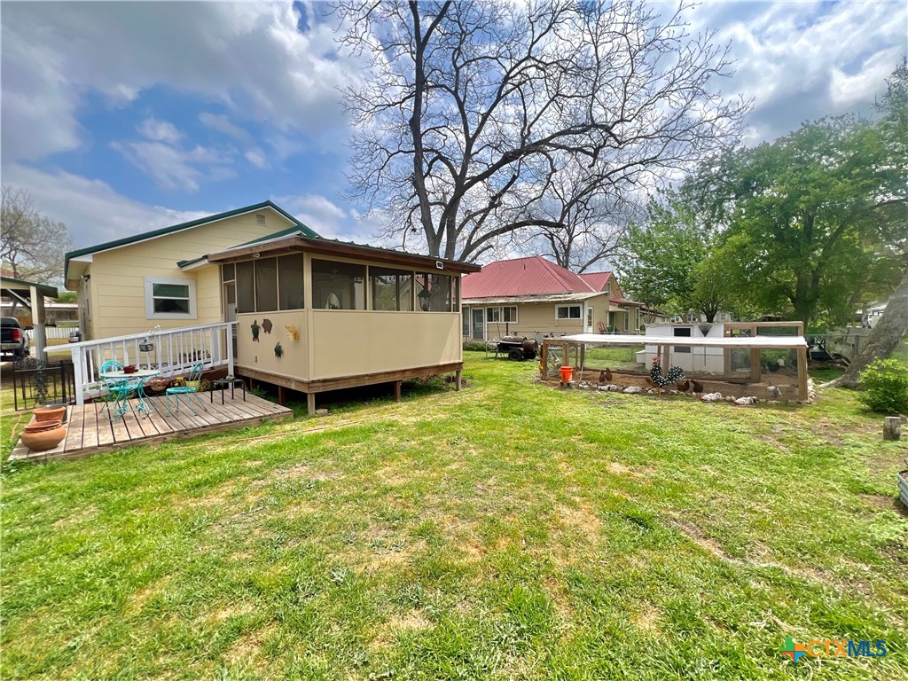 319 Smith Street Gonzales, TX 78629 - Photo 22 of 26