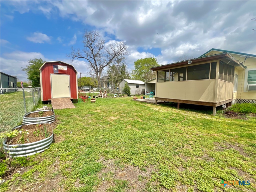 319 Smith Street Gonzales, TX 78629 - Photo 23 of 26