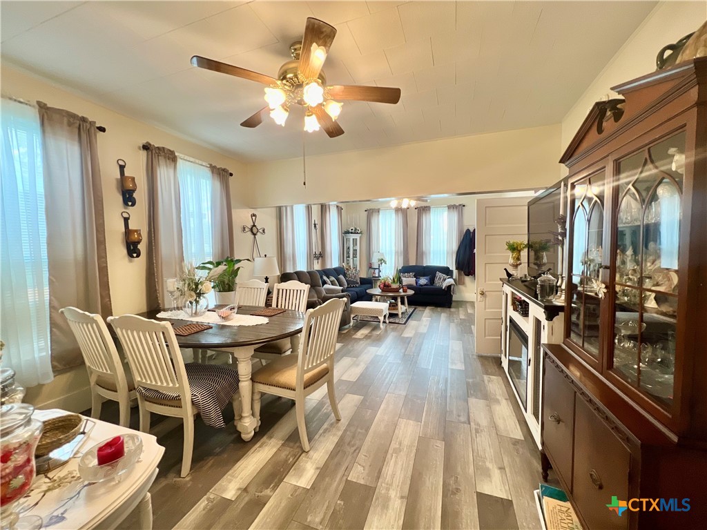 319 Smith Street Gonzales, TX 78629 - Photo 9 of 26