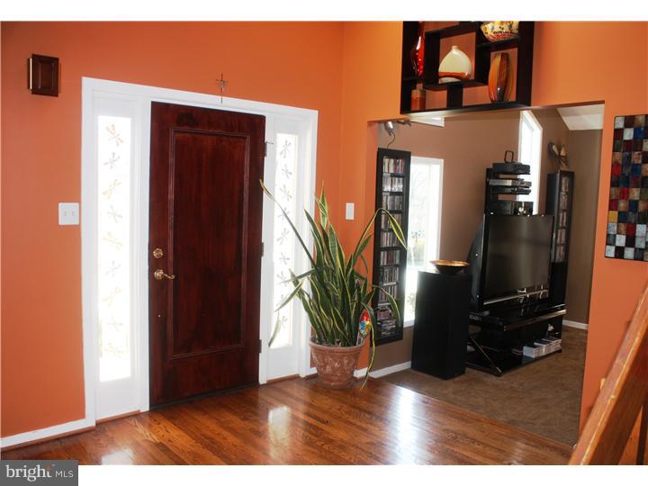 923 Sage Road West Chester, PA 19382 - Photo 2 of 17 Foyer
