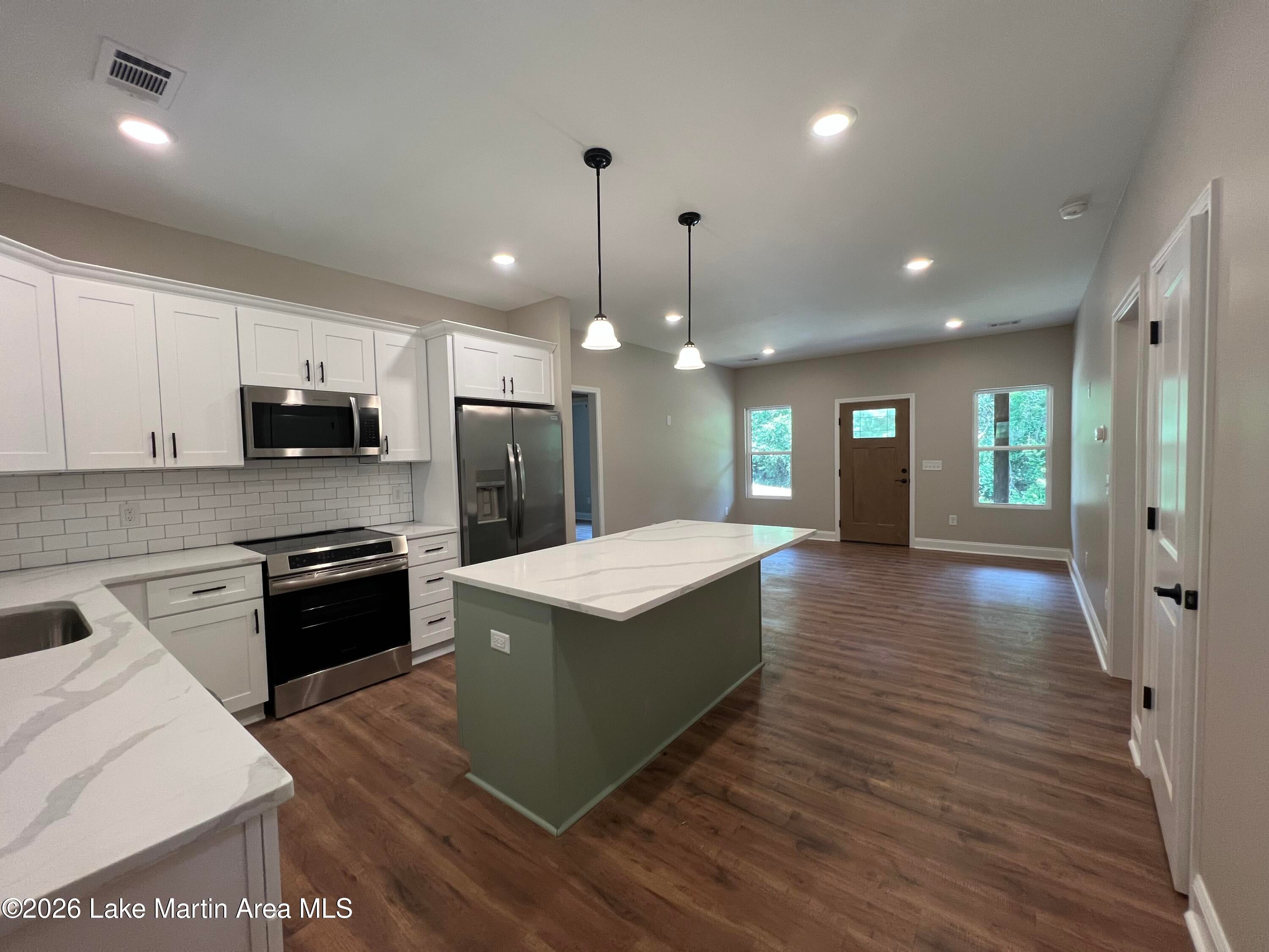 511 Arrowhead Road Dadeville, AL 36853 - Photo 6 of 37 kitchen and great rm 2