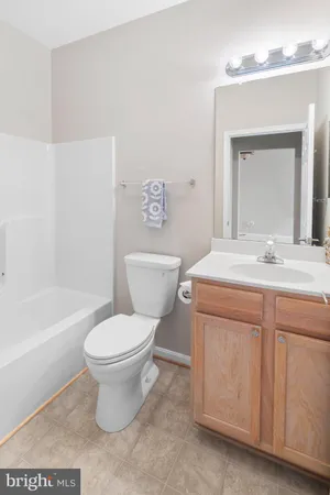 $325,000 | 2607 Chapel Lake Drive, Unit 107, Gambrills, MD 21054