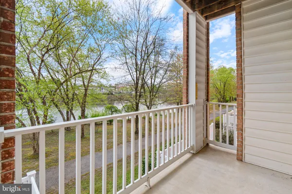 $325,000 | 2607 Chapel Lake Drive, Unit 107, Gambrills, MD 21054