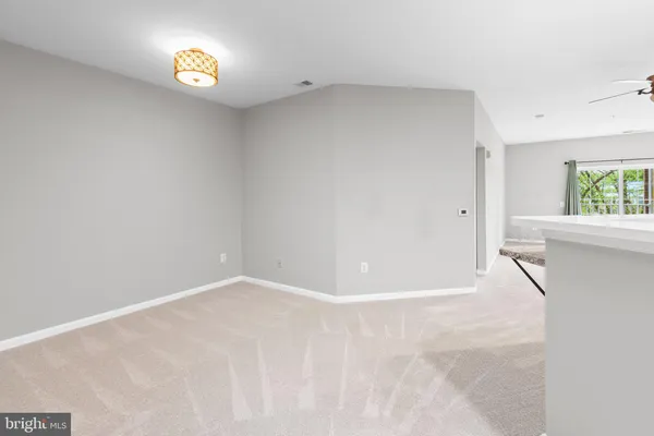 $325,000 | 2607 Chapel Lake Drive, Unit 107, Gambrills, MD 21054