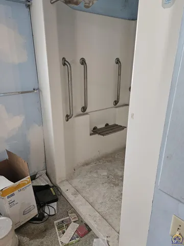 $60,000 | 605 Southwest 8th Avenue, Topeka, KS 66612