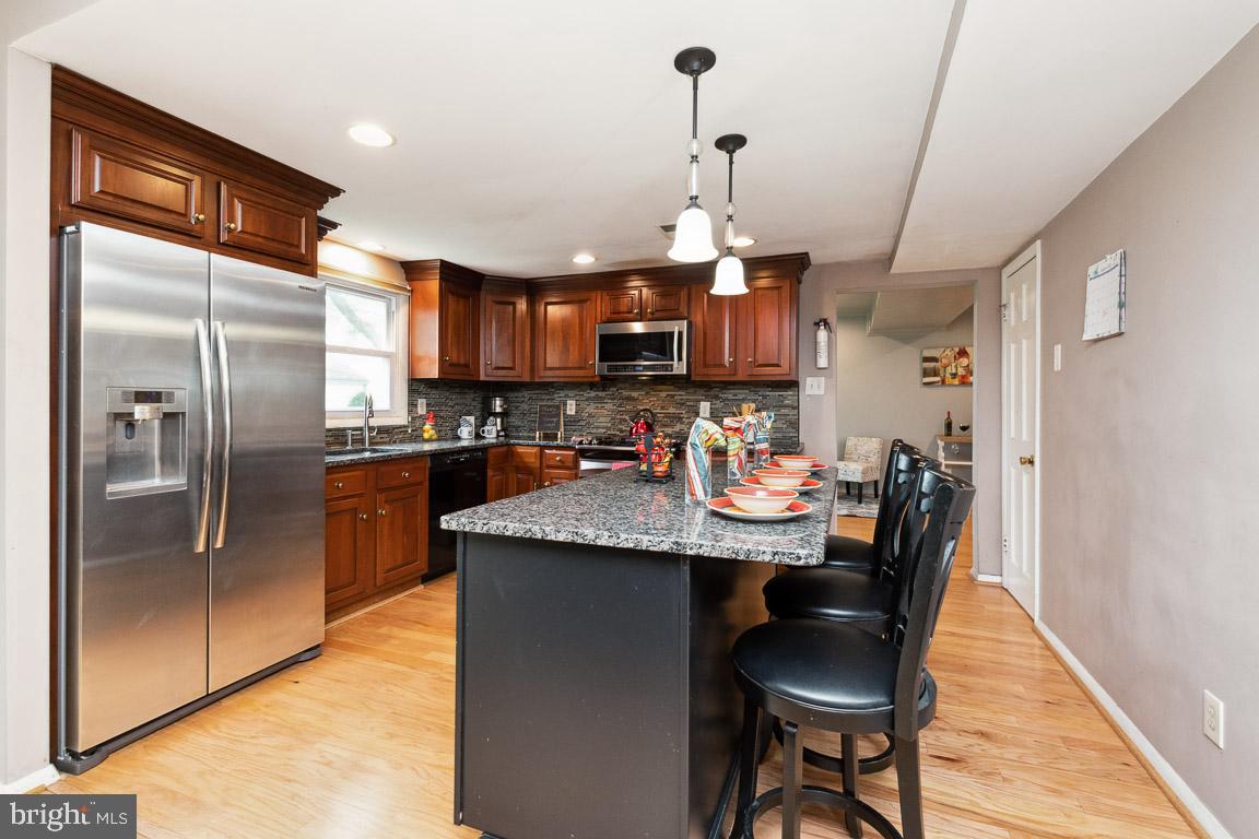 7869 Chalice Road Severn, MD 21144 - Photo 5 of 38 Gallery Image 5