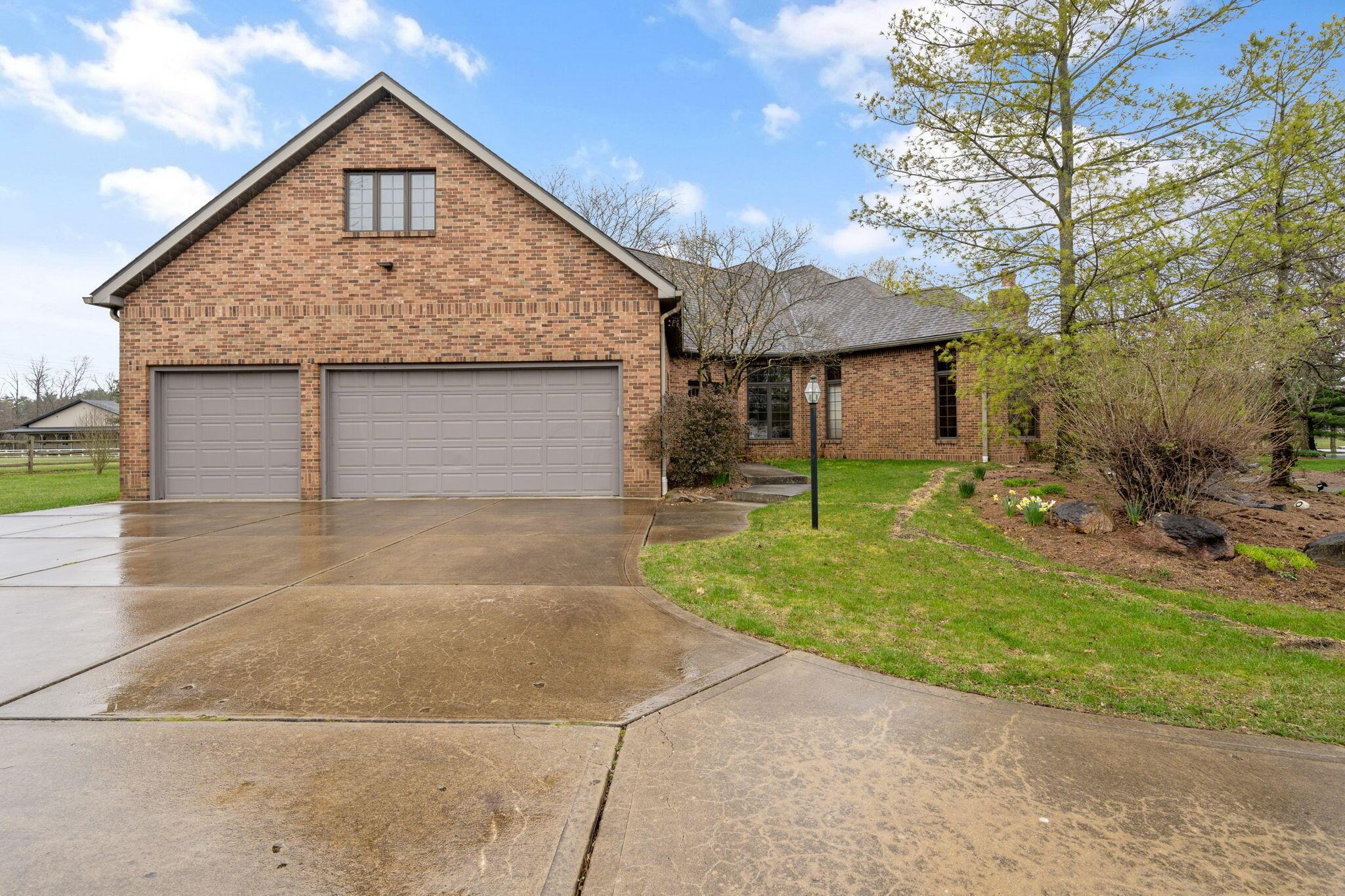 3450 Mann Road Blacklick, OH 43004 - Photo 83 of 134 3 Car Attached Garage