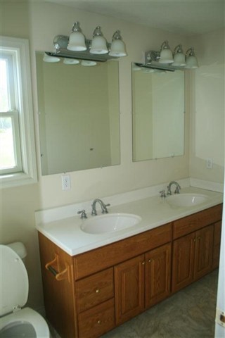6536 Simpson Road Ovid, MI 48866 - Photo 15 of 16 31073826-14.JPG