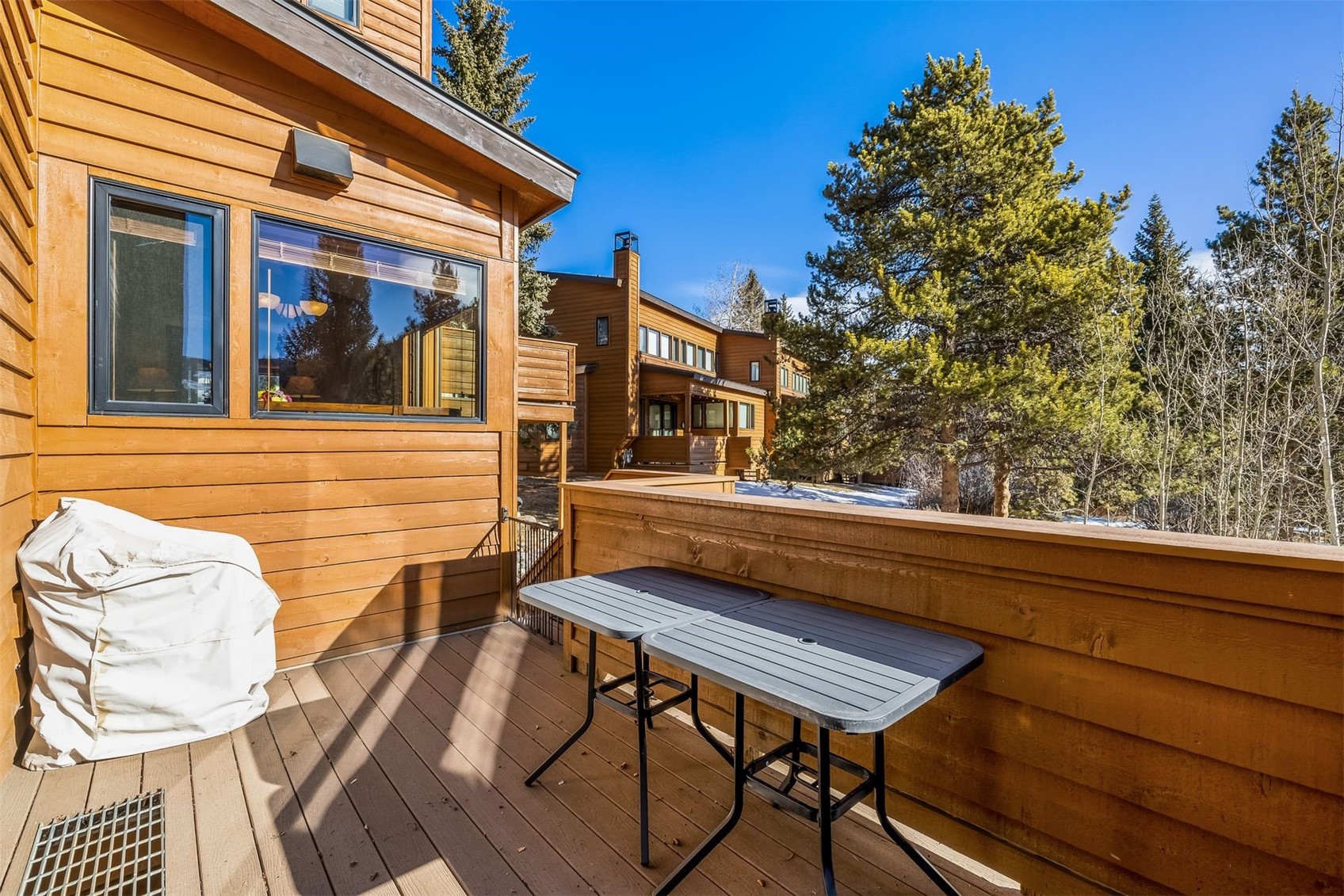 410 Tennis Club Road, Unit 1317 Keystone, CO 80435 - Photo 33 of 42 a view of a outdoor seating area