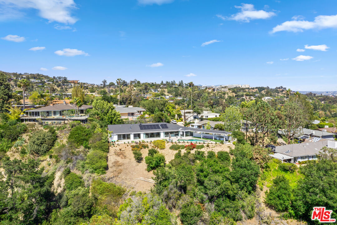 849 Glenmere Way Los Angeles, CA 90049 - Photo 49 of 51 a view of a city