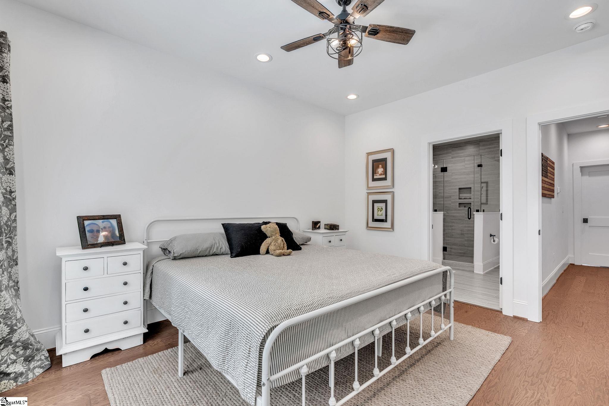 21 Conwell Street Greenville, SC 29601 - Photo 12 of 33