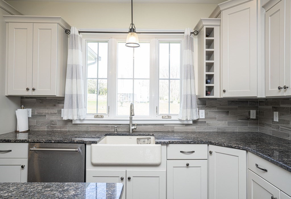 145 Mendall Road Acushnet, MA 02743 - Photo 6 of 42