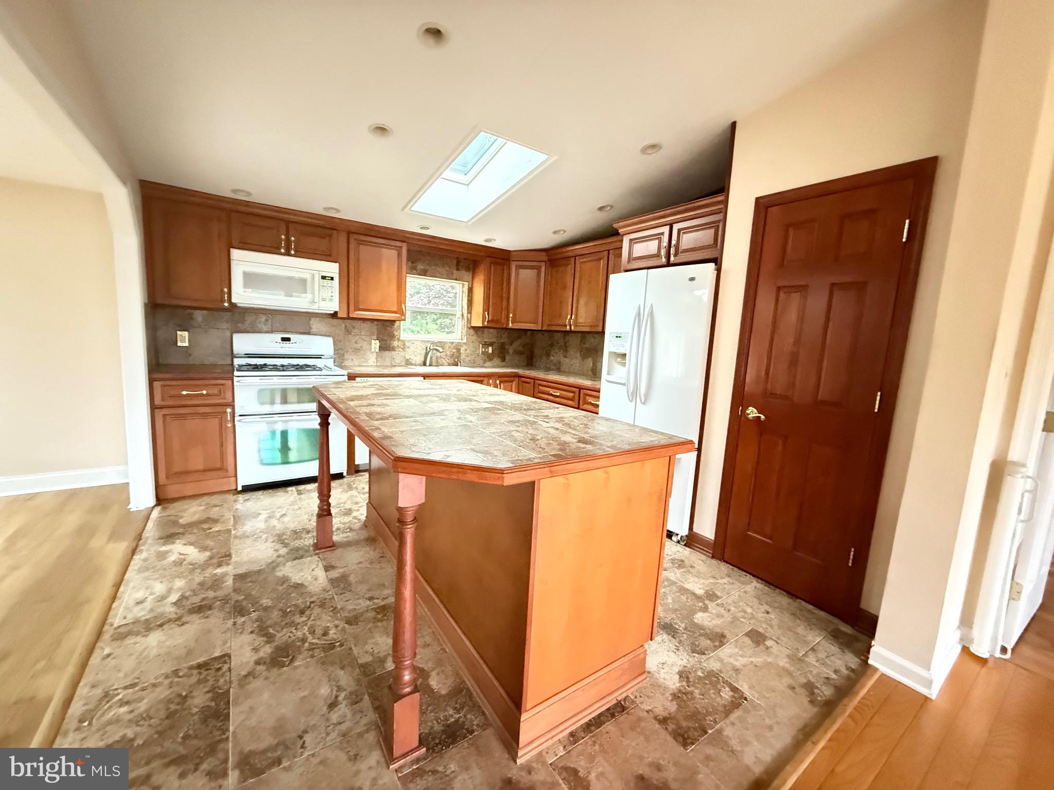 4888 Vera Cruz Road Emmaus, PA 18049 - Photo 12 of 29