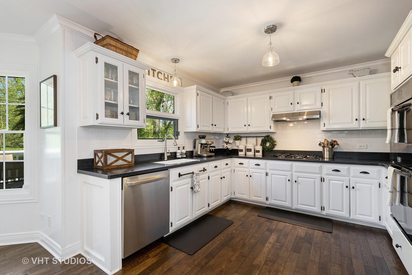 4706 Middle Road Gurnee, IL 60031 - Photo 7 of 40