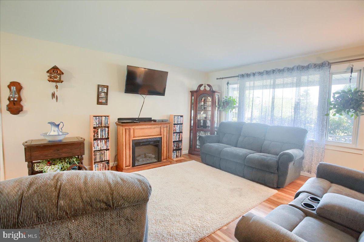 1975 Randall Road Enola, PA 17025 - Photo 10 of 30 Gallery Image 10