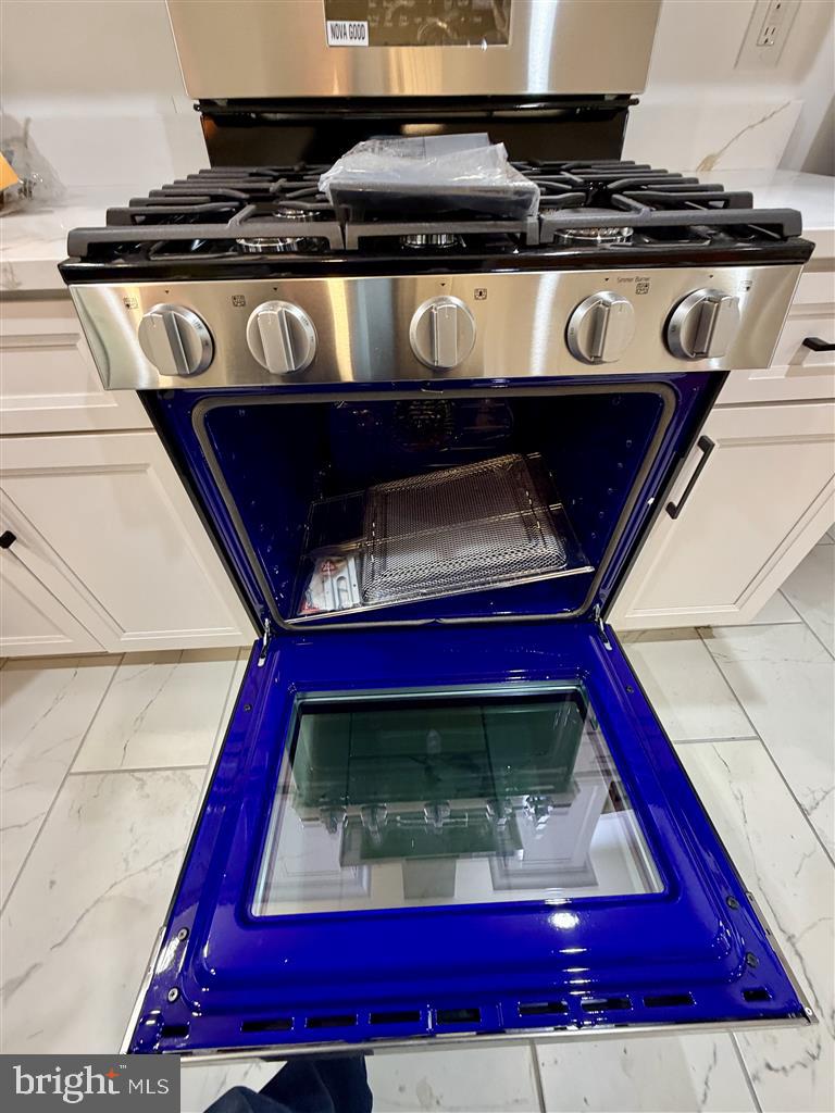 1154 4th Street Northeast Washington, DC 20002 - Photo 18 of 24 a view of small stove