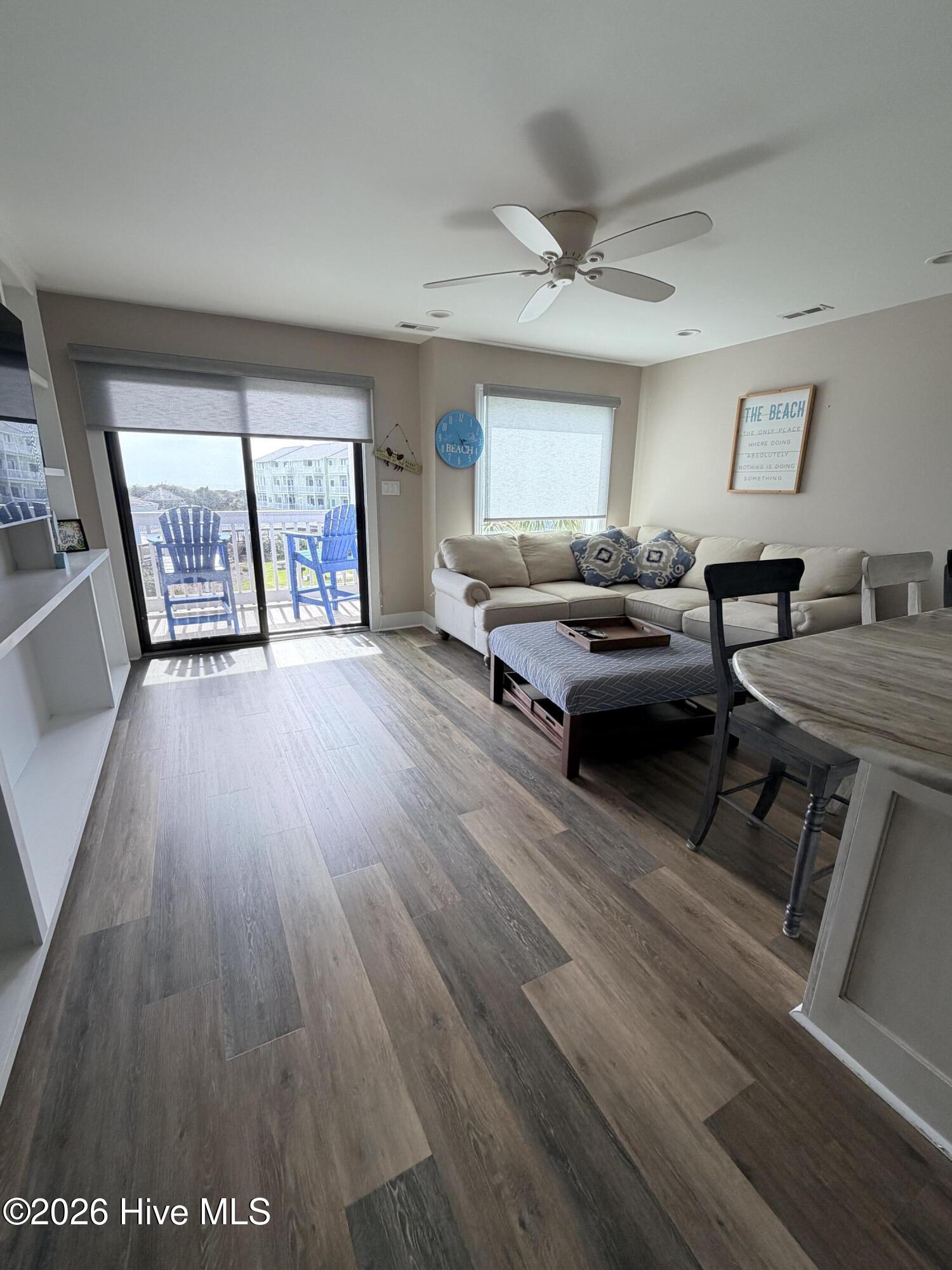 9201 Coast Guard Road, Unit D206 Emerald Isle, NC 28594 - Photo 4 of 13 IMG_4722