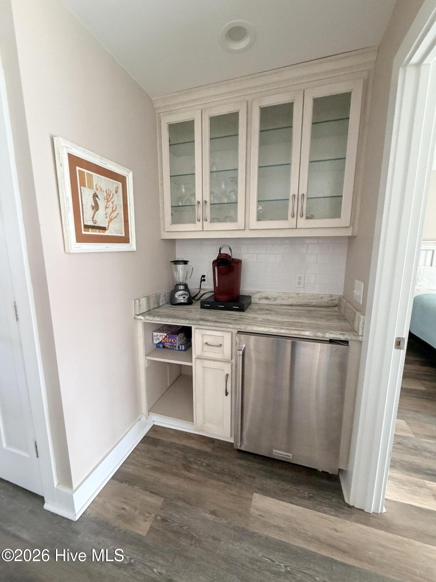 9201 Coast Guard Road, Unit D206 Emerald Isle, NC 28594 - Photo 6 of 13 IMG_4727