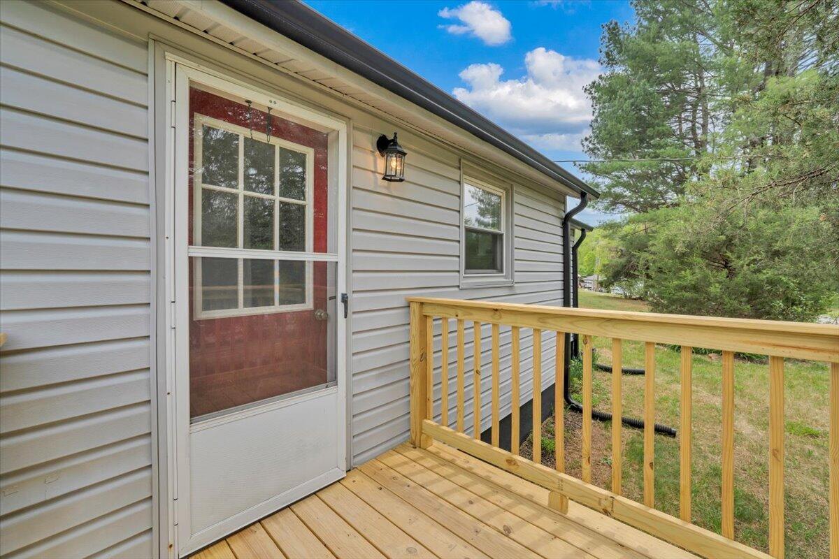 24 Robin Ridge Road Rocky Mount, VA 24151 - Photo 3 of 29 02-MIB05235