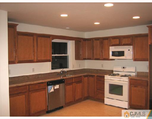 170 Parsonage Road Edison, NJ 08837 - Photo 2 of 10 Gallery Image 2