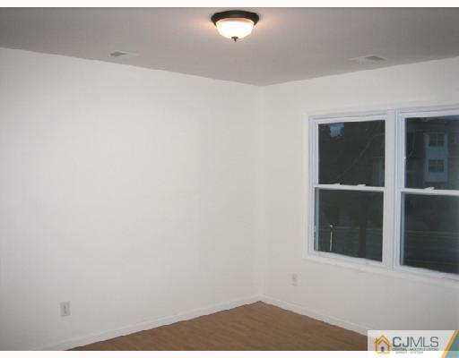 170 Parsonage Road Edison, NJ 08837 - Photo 7 of 10 Gallery Image 7