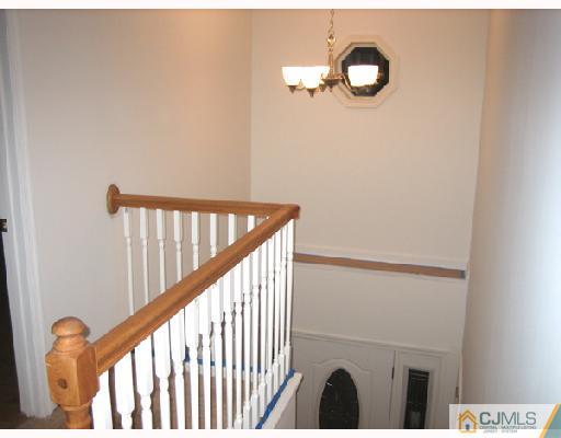 170 Parsonage Road Edison, NJ 08837 - Photo 8 of 10 Gallery Image 8